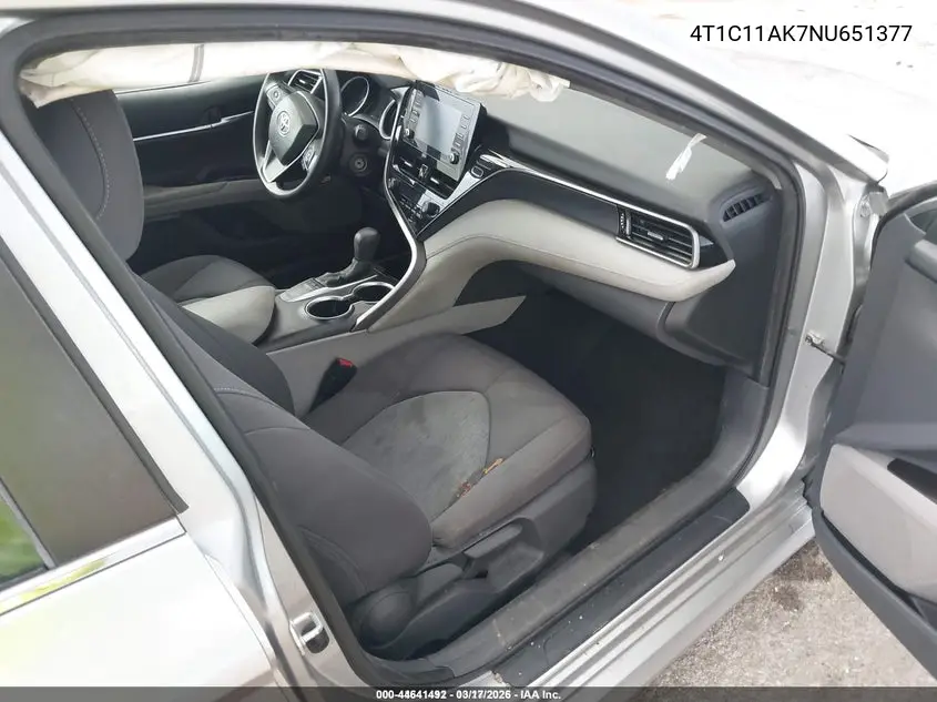 4T1C11AK7NU651377 2022 Toyota Camry Le