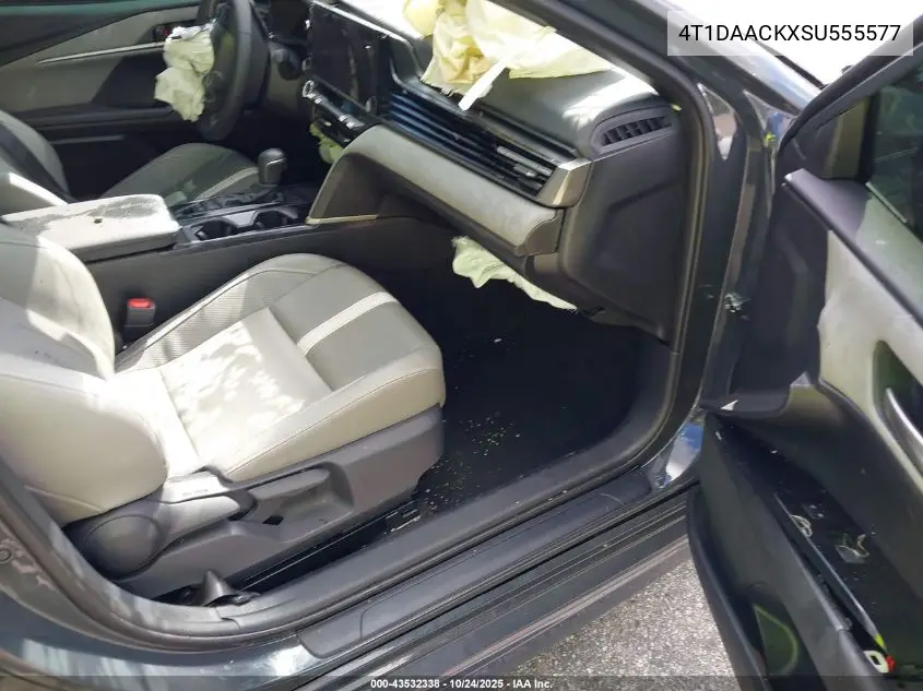 4T1DAACKXSU555577 2025 Toyota Camry Se