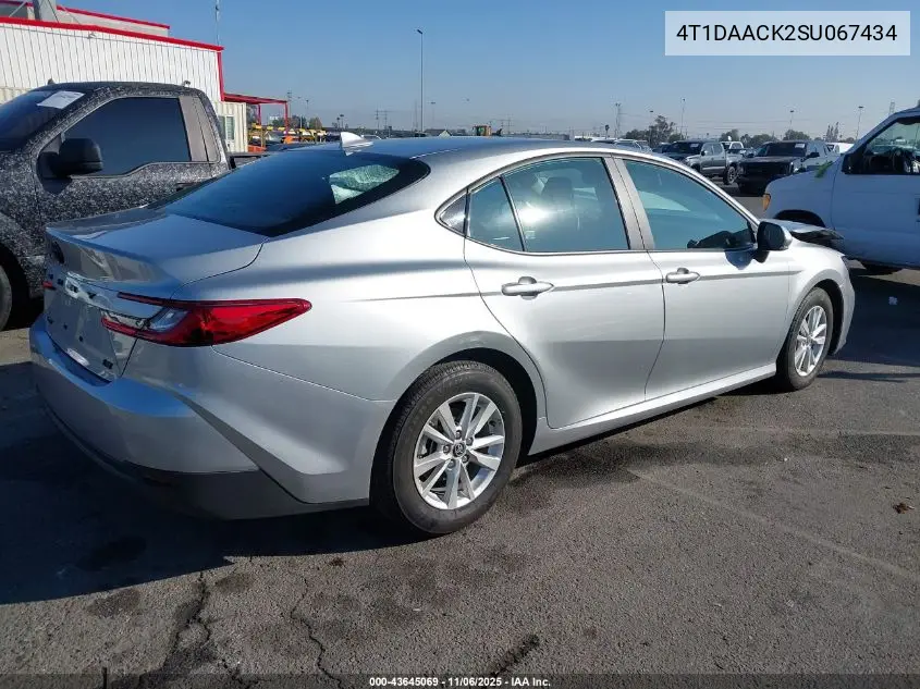 4T1DAACK2SU067434 2025 Toyota Camry Le