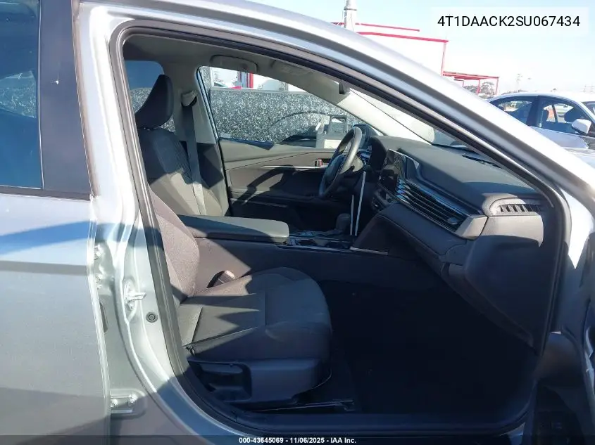 4T1DAACK2SU067434 2025 Toyota Camry Le