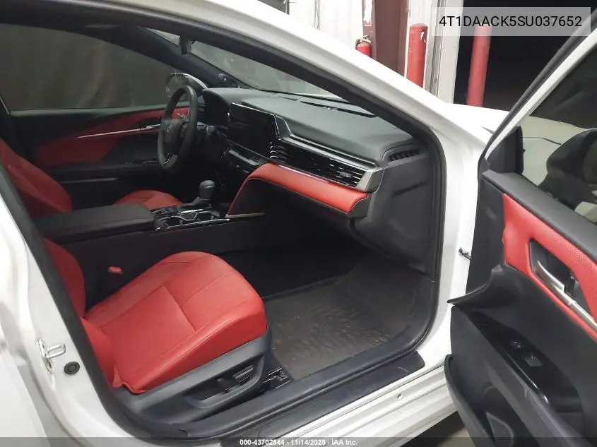 4T1DAACK5SU037652 2025 Toyota Camry Xse