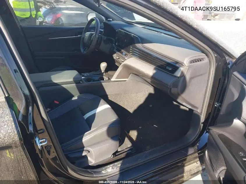 4T1DAACK9SU165795 2025 Toyota Camry Se
