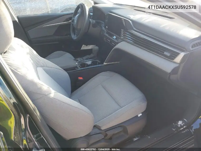 4T1DAACKXSU592578 2025 Toyota Camry Le