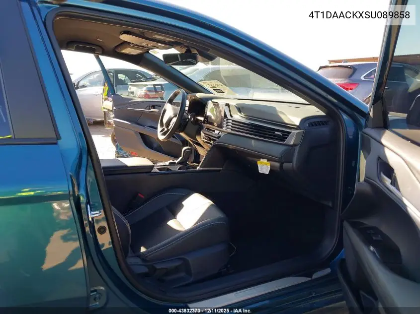 4T1DAACKXSU089858 2025 Toyota Camry Se