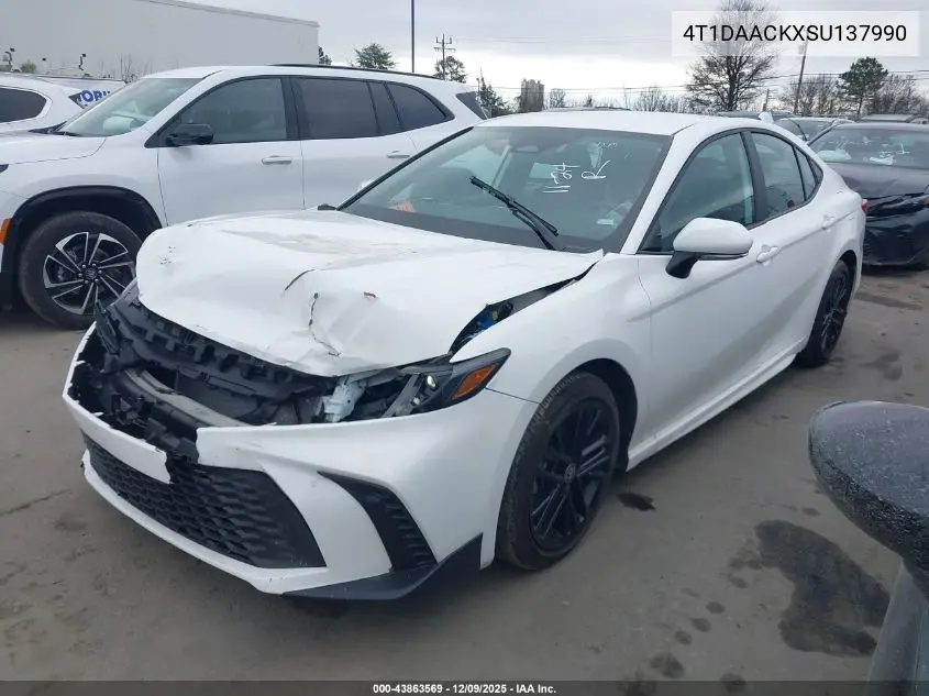 4T1DAACKXSU137990 2025 Toyota Camry Se