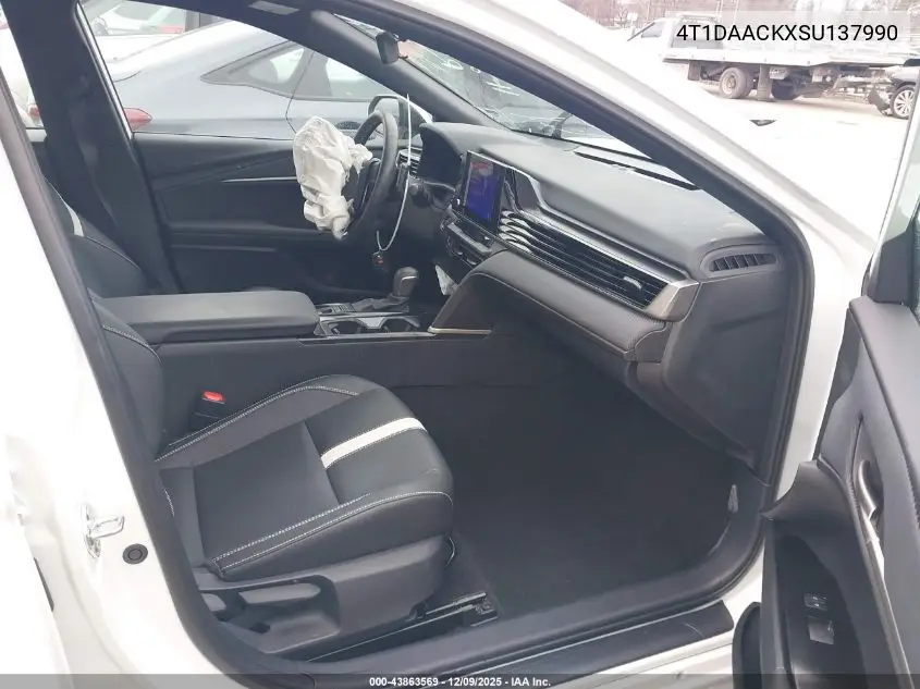 4T1DAACKXSU137990 2025 Toyota Camry Se