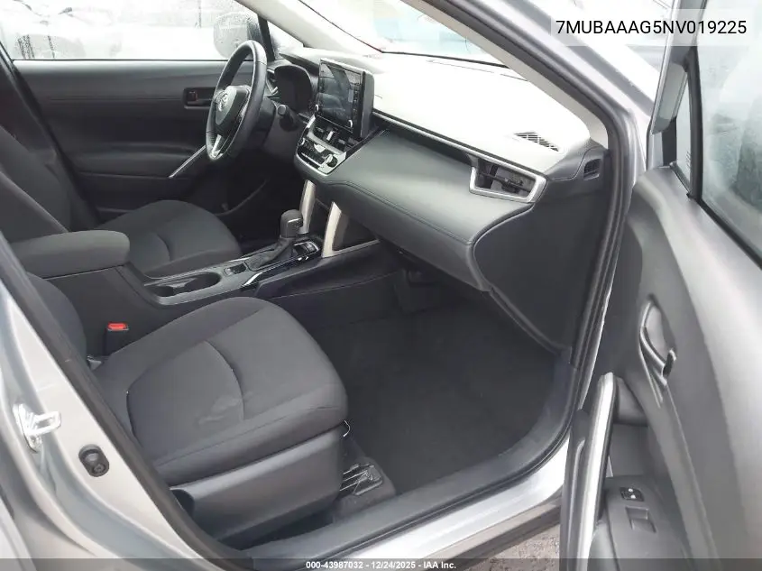 7MUBAAAG5NV019225 2022 Toyota Corolla Cross Le
