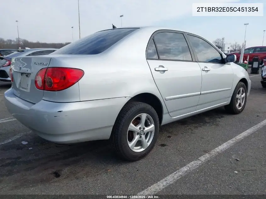 2T1BR32E05C451354 2005 Toyota Corolla Le