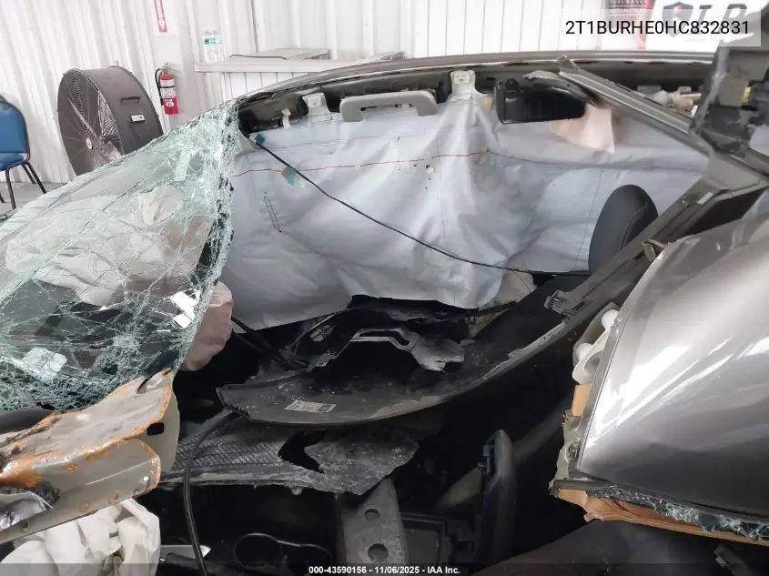 2T1BURHE0HC832831 2017 Toyota Corolla Le