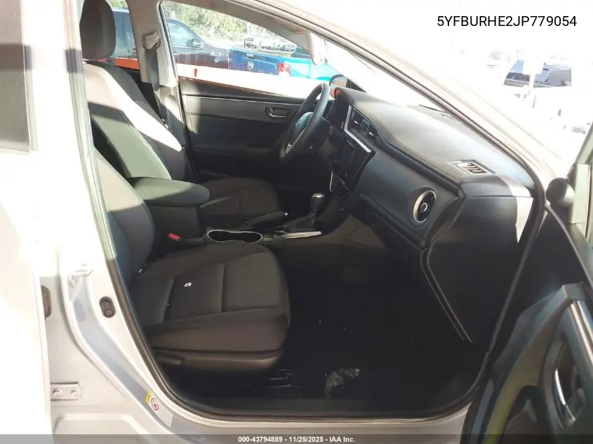 5YFBURHE2JP779054 2018 Toyota Corolla Le