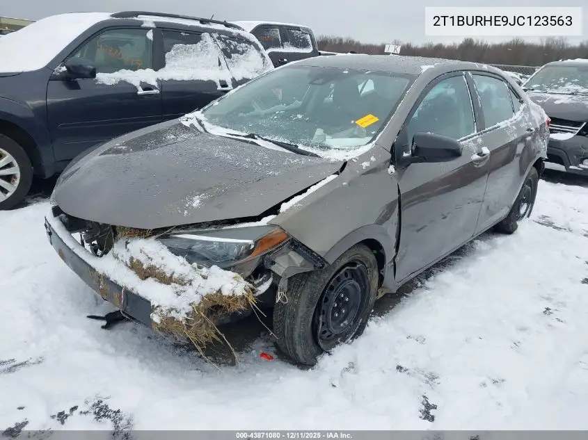 2T1BURHE9JC123563 2018 Toyota Corolla Le