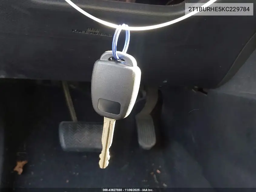 2T1BURHE5KC229784 2019 Toyota Corolla Le
