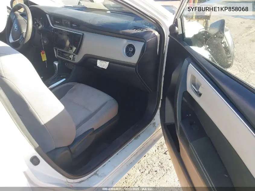 5YFBURHE1KP858068 2019 Toyota Corolla Le