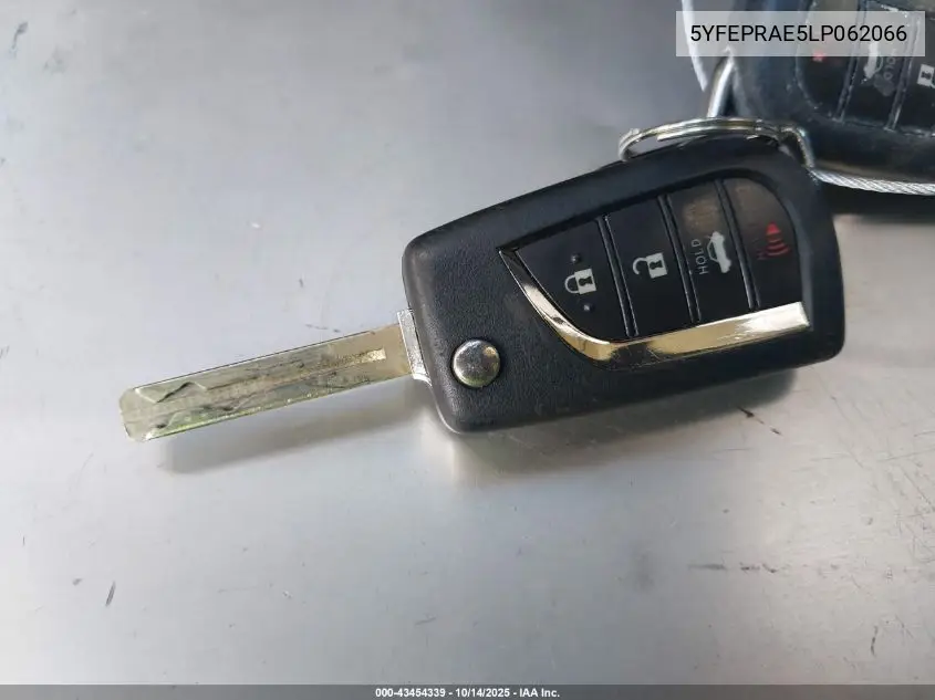 5YFEPRAE5LP062066 2020 Toyota Corolla Le