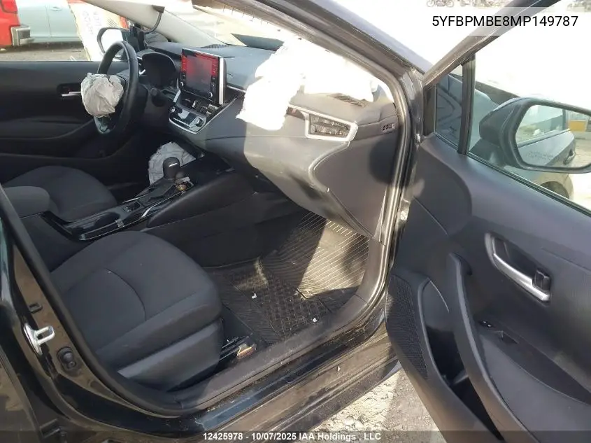 5YFBPMBE8MP149787 2021 Toyota Corolla Le