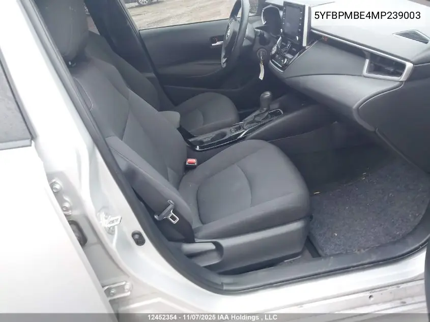 5YFBPMBE4MP239003 2021 Toyota Corolla Le
