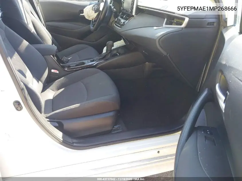 5YFEPMAE1MP268666 2021 Toyota Corolla Le