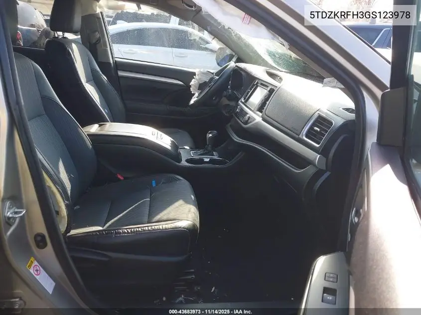 5TDZKRFH3GS123978 2016 Toyota Highlander Le Plus V6