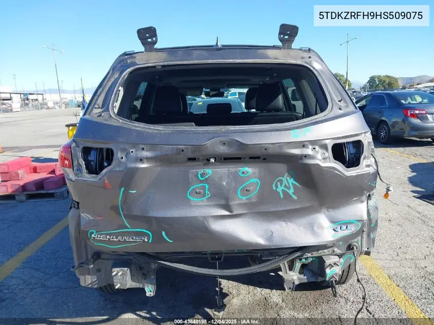 5TDKZRFH9HS509075 2017 Toyota Highlander Xle