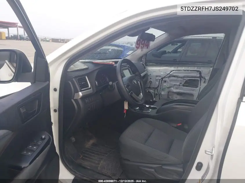 5TDZZRFH7JS249702 2018 Toyota Highlander Le