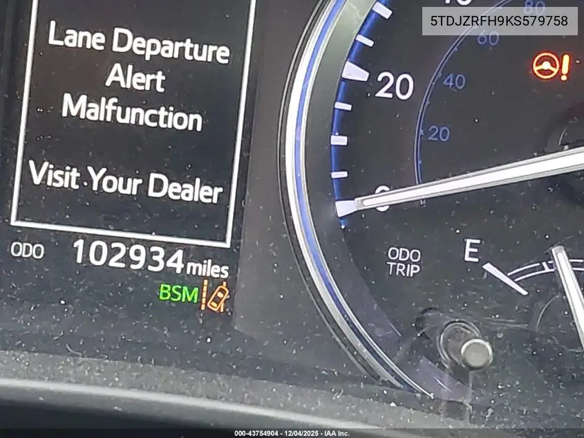 5TDJZRFH9KS579758 2019 Toyota Highlander Xle