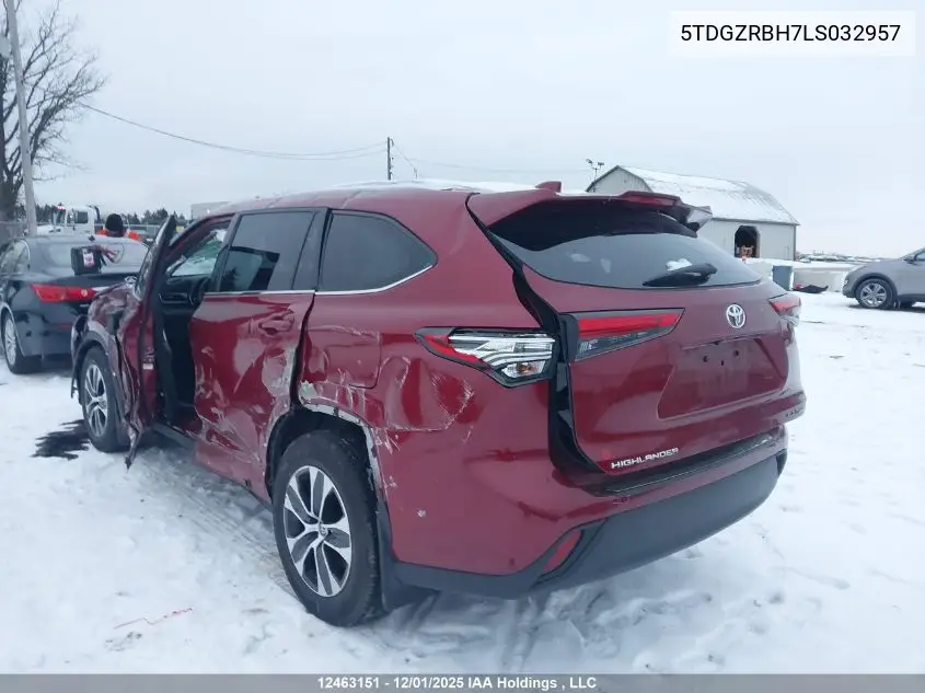 5TDGZRBH7LS032957 2020 Toyota Highlander Xle