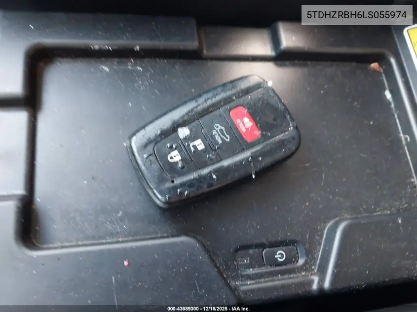 5TDHZRBH6LS055974 2020 Toyota Highlander Xle