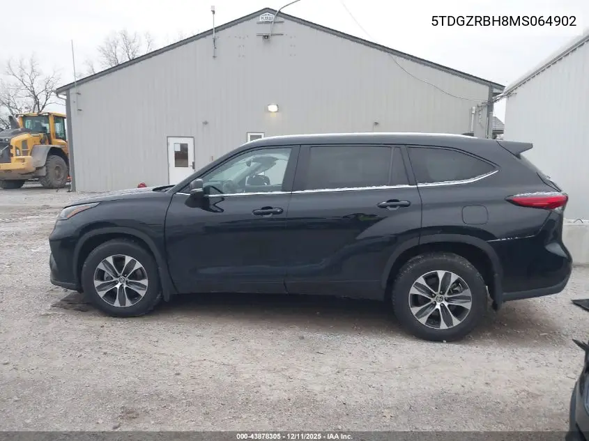 5TDGZRBH8MS064902 2021 Toyota Highlander Xle