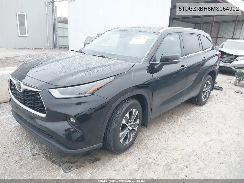 5TDGZRBH8MS064902 2021 Toyota Highlander Xle
