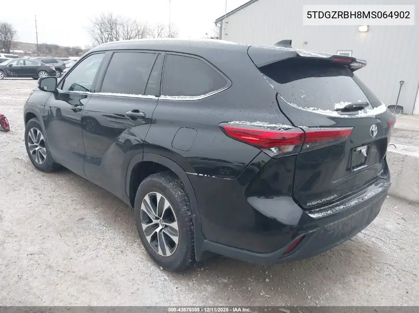 5TDGZRBH8MS064902 2021 Toyota Highlander Xle