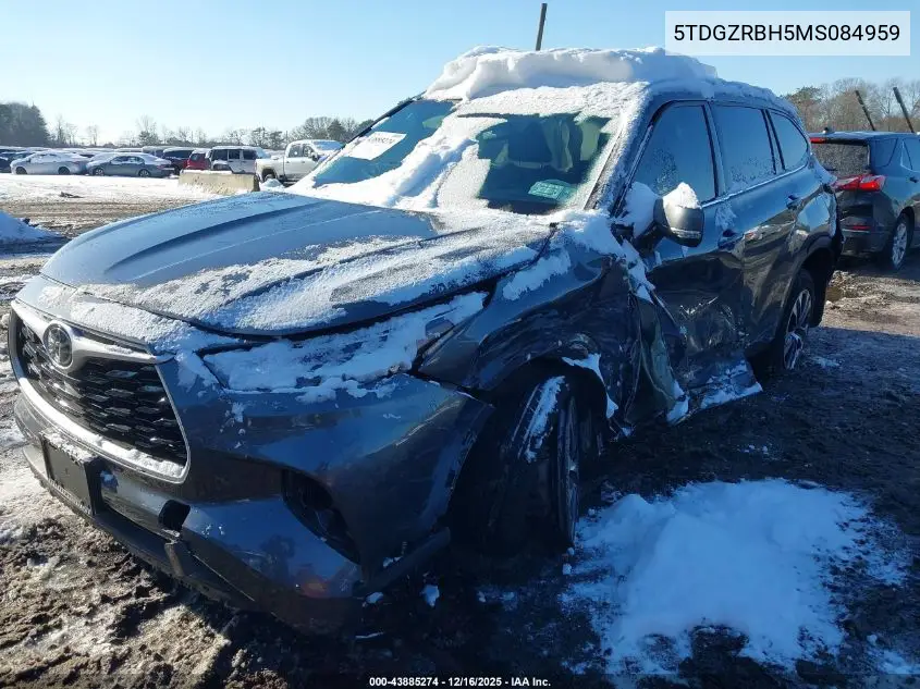 5TDGZRBH5MS084959 2021 Toyota Highlander Xle