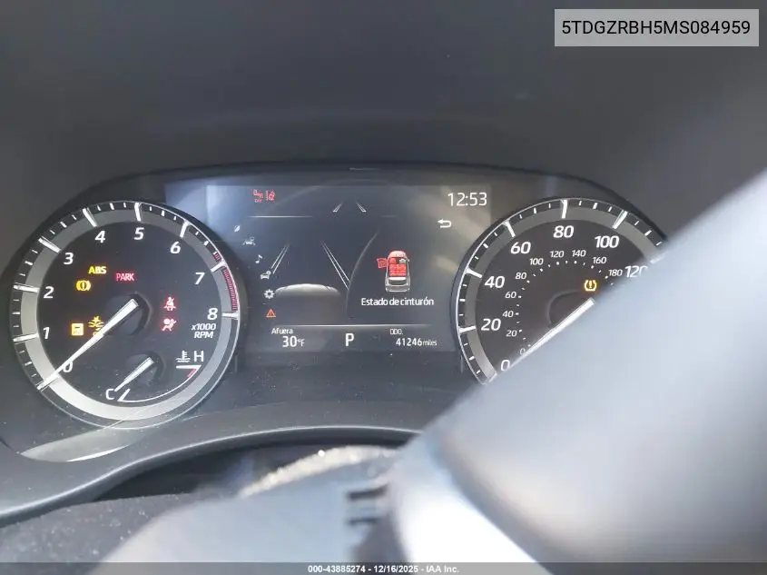 5TDGZRBH5MS084959 2021 Toyota Highlander Xle