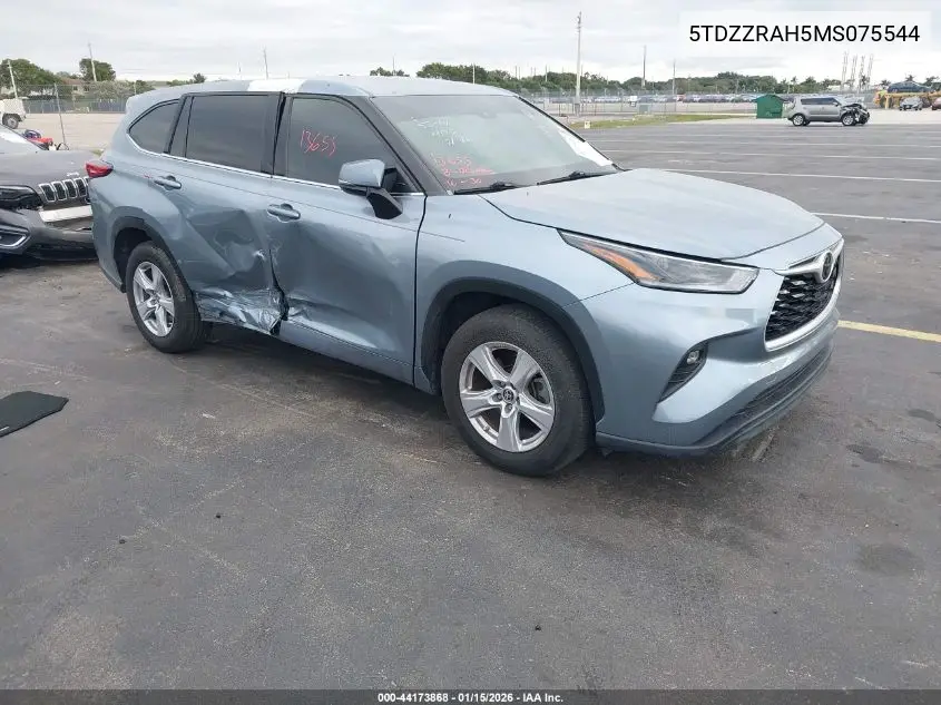 5TDZZRAH5MS075544 2021 Toyota Highlander Le