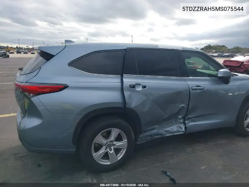 5TDZZRAH5MS075544 2021 Toyota Highlander Le