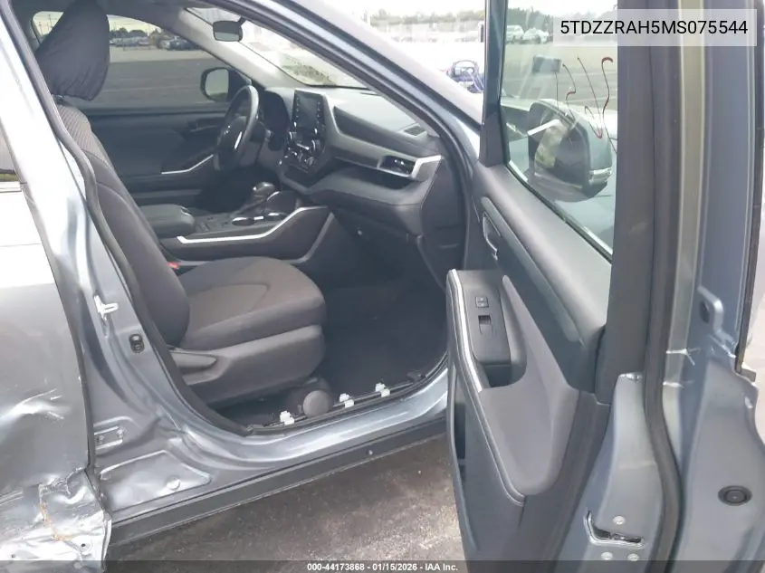 5TDZZRAH5MS075544 2021 Toyota Highlander Le