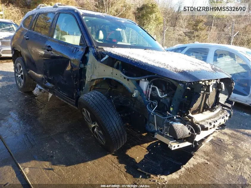 5TDHZRBH9MS532690 2021 Toyota Highlander Xle