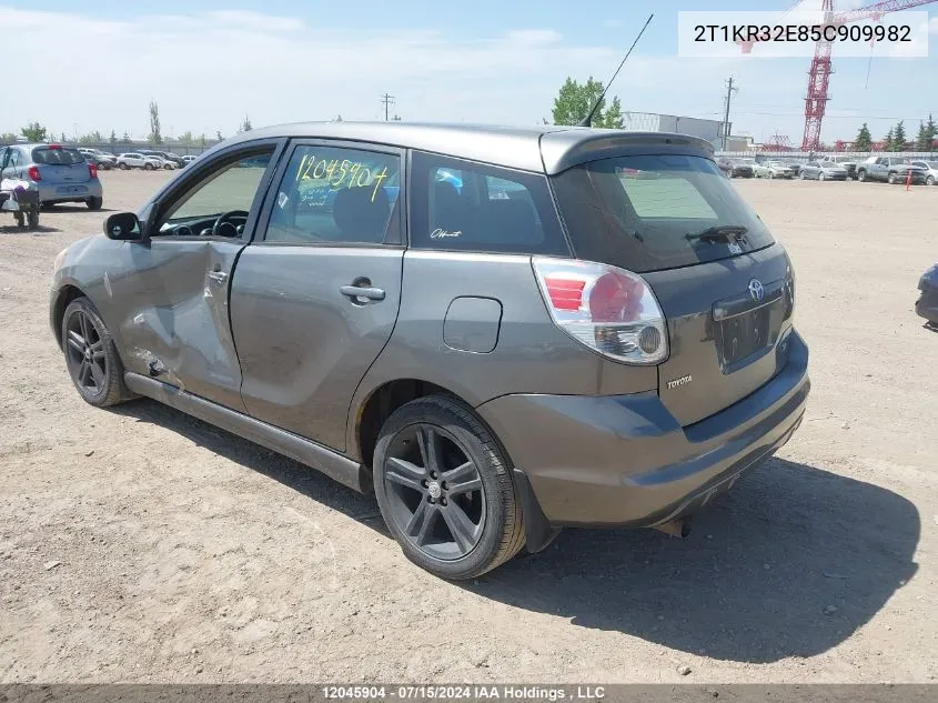 2005 Toyota Matrix Xr VIN: 2T1KR32E85C909982 Lot: 12045904