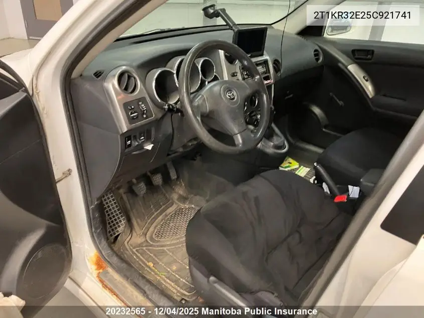 2T1KR32E25C921741 2005 Toyota Matrix