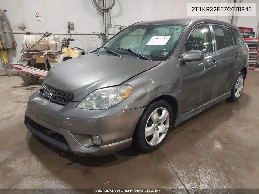 2007 Toyota Matrix Xr VIN: 2T1KR32E57C670846 Lot: 39674081