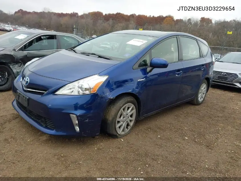 JTDZN3EU3D3229654 2013 Toyota Prius V Three