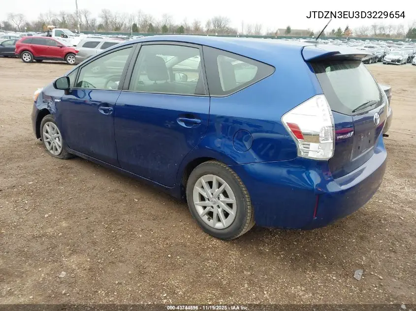 JTDZN3EU3D3229654 2013 Toyota Prius V Three
