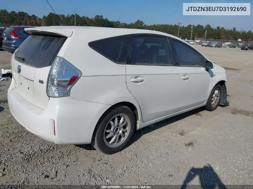 JTDZN3EU7D3192690 2013 Toyota Prius V Three