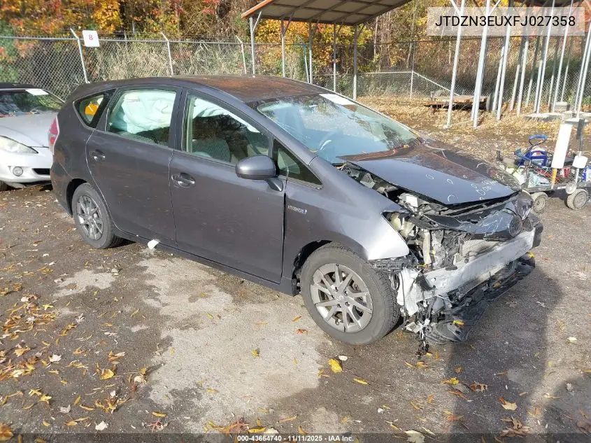 JTDZN3EUXFJ027358 2015 Toyota Prius V Three