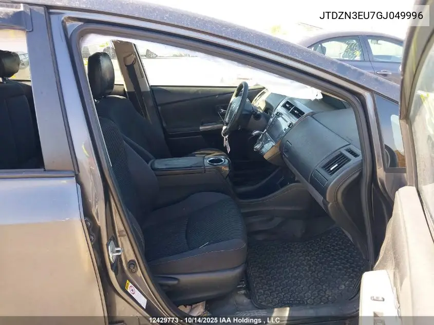 JTDZN3EU7GJ049996 2016 Toyota Prius V