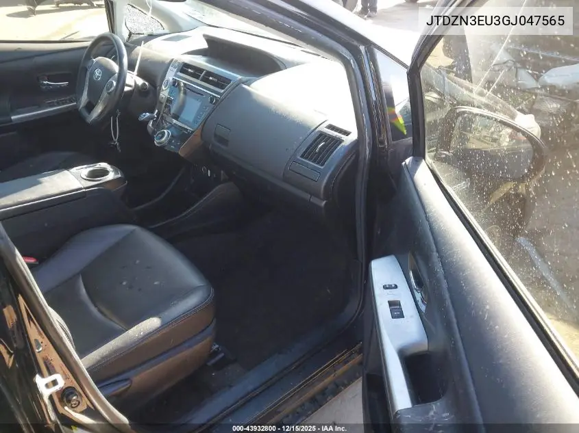 JTDZN3EU3GJ047565 2016 Toyota Prius V Four
