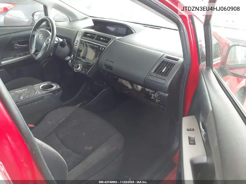 JTDZN3EU4HJ060908 2017 Toyota Prius V Three