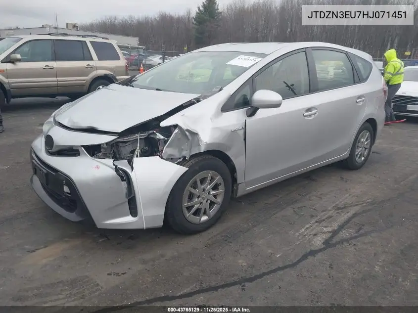 JTDZN3EU7HJ071451 2017 Toyota Prius V Two