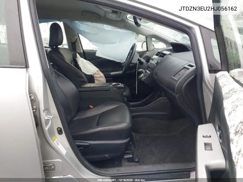 JTDZN3EU2HJ056162 2017 Toyota Prius V Four