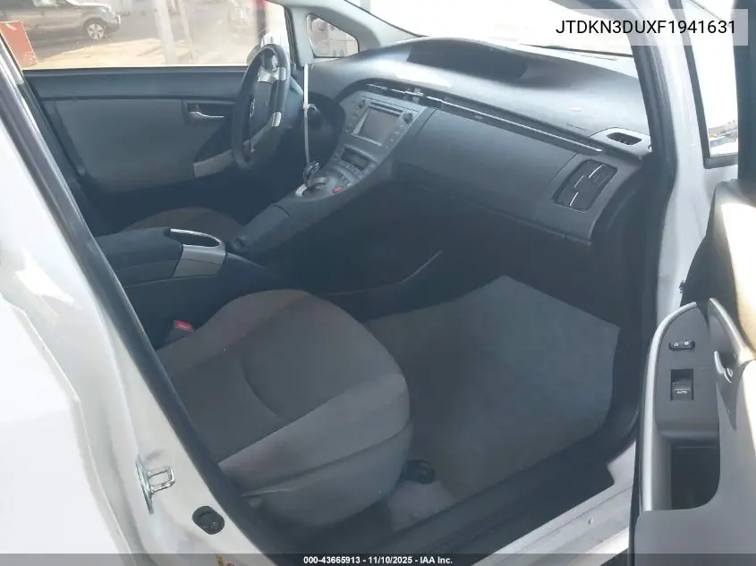 JTDKN3DUXF1941631 2015 Toyota Prius Two