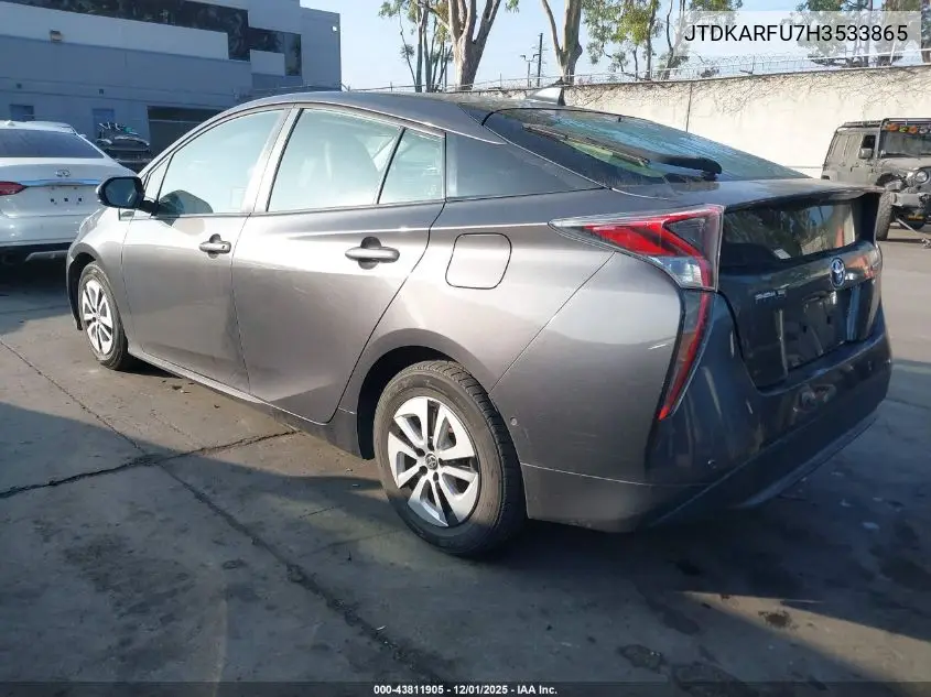 JTDKARFU7H3533865 2017 Toyota Prius Four